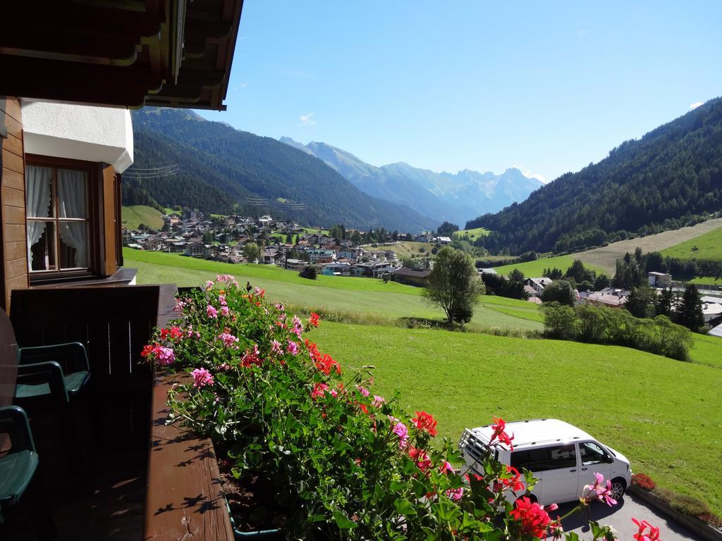 Landhaus Strolz Sankt Anton am Arlberg Habitación foto